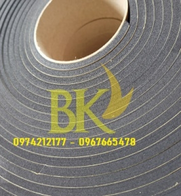 Cuộn ron xốp 1 mặt keo dày 5mm