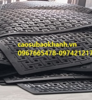 Cao su lót sàn lỗ khớp nối 