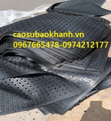 Cao su lỗ sọc ngang dọc lót sàn